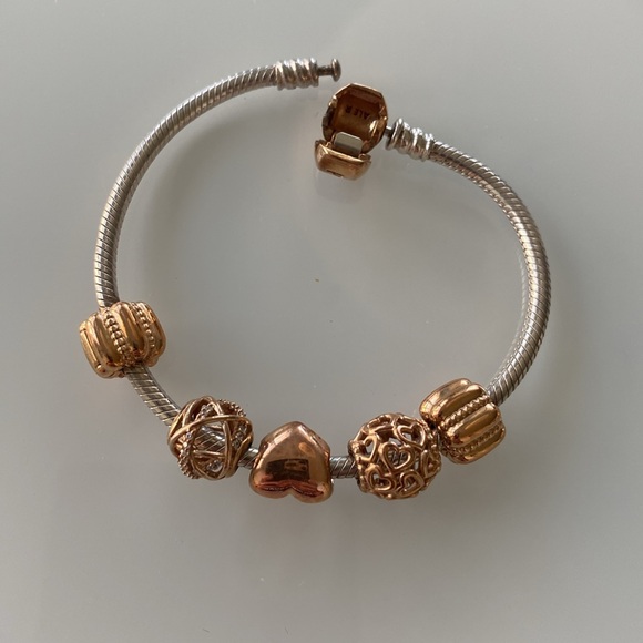 Authentic Pandora Collections - Picture 9 of 11